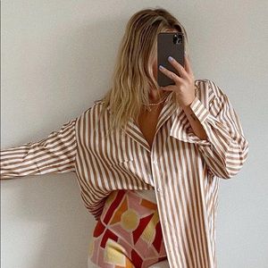 Verge Girl Beach Locals Button Down